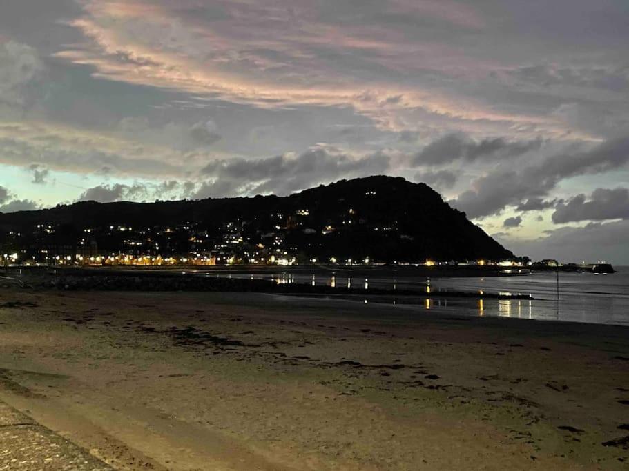Carpenters Cottage Quirky Home Seaside Town Minehead Exterior photo